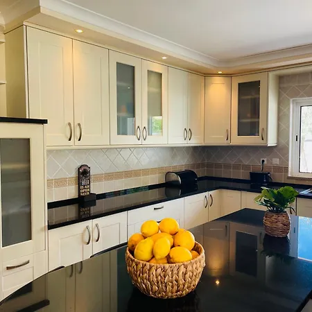Malia Algarve Villa