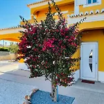 Malia Algarve Mexilhoeira Grande