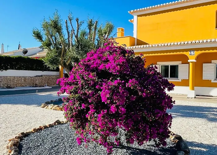 Malia Algarve * Mexilhoeira Grande