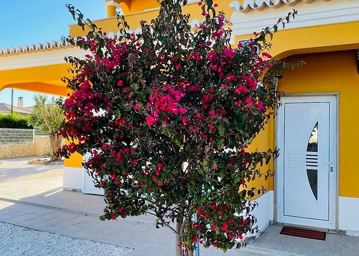 Malia Algarve Mexilhoeira Grande